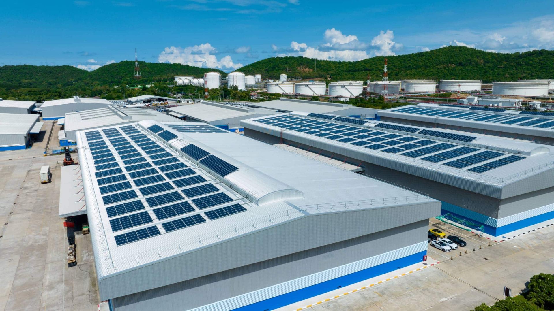 Warehouse rooftop array